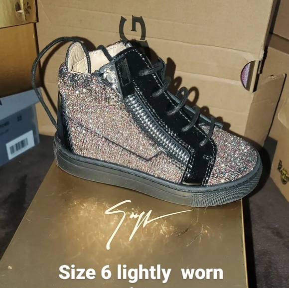 Kids guiseppes - Picture 1 of 1